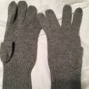 Halogen E-Tip Rib Knit 100% Cashmere Grey Gloves